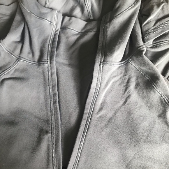 Lululemon long sleeve base layer - Picture 11 of 12